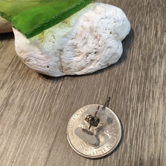 Authentic Washington state Sea glass earrings - Picture 3 of 6